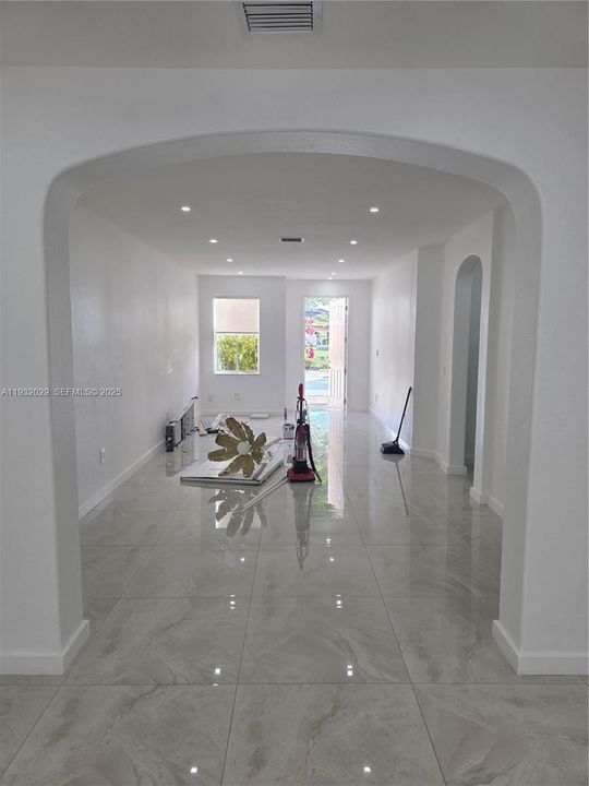 For Rent: $3,350 (4 beds, 2 baths, 1826 Square Feet)