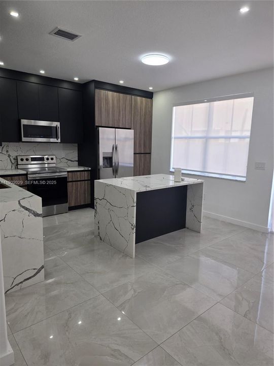 For Rent: $3,350 (4 beds, 2 baths, 1826 Square Feet)