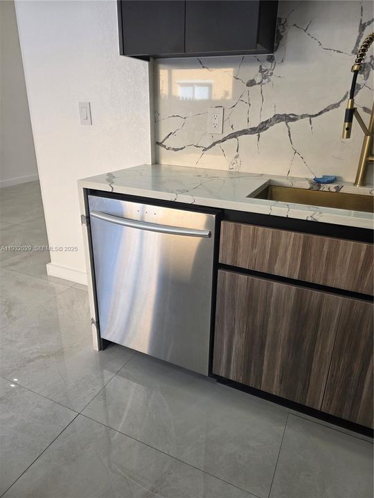 For Rent: $3,350 (4 beds, 2 baths, 1826 Square Feet)