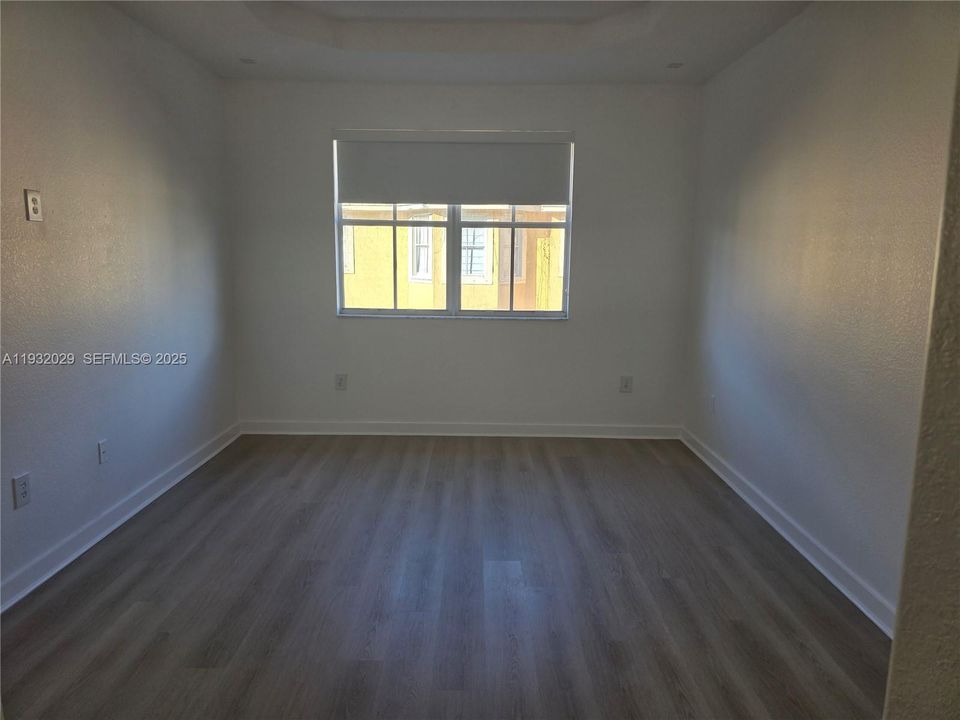 For Rent: $3,350 (4 beds, 2 baths, 1826 Square Feet)