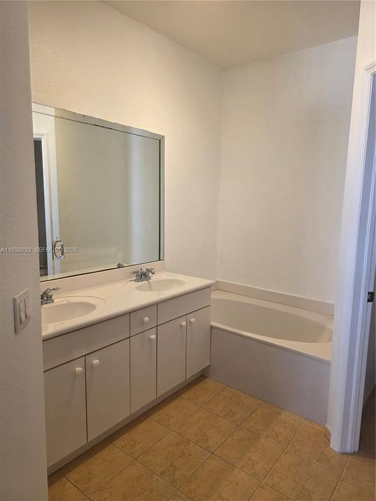 For Rent: $3,350 (4 beds, 2 baths, 1826 Square Feet)