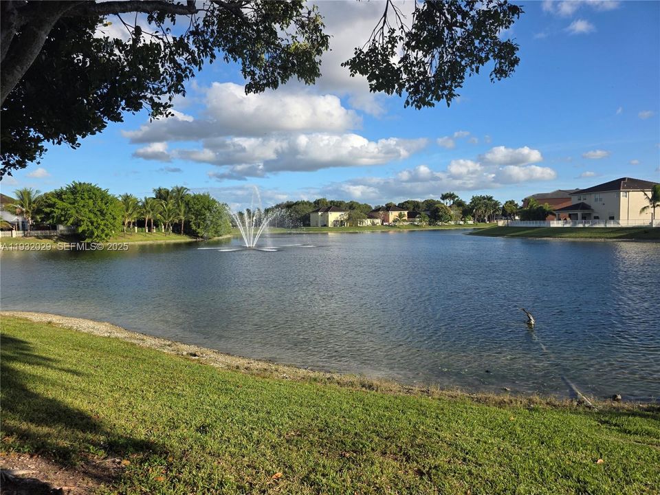 For Rent: $3,350 (4 beds, 2 baths, 1826 Square Feet)