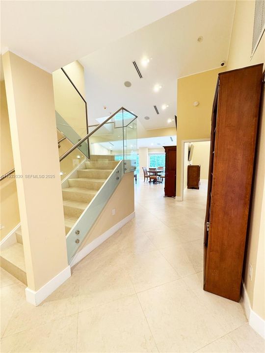 На продажу: $849,000 (3 спален, 4 ванн, 2546 Квадратных фут)