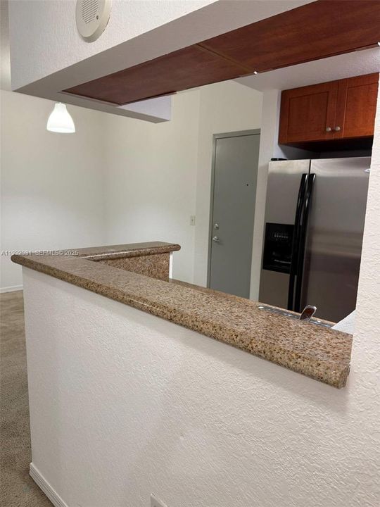 For Rent: $2,250 (1 beds, 1 baths, 620 Square Feet)