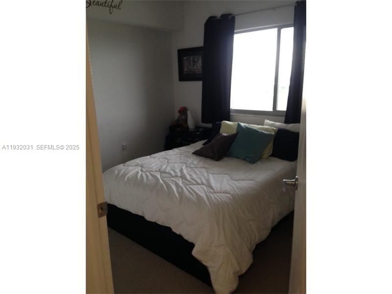For Rent: $2,250 (1 beds, 1 baths, 620 Square Feet)
