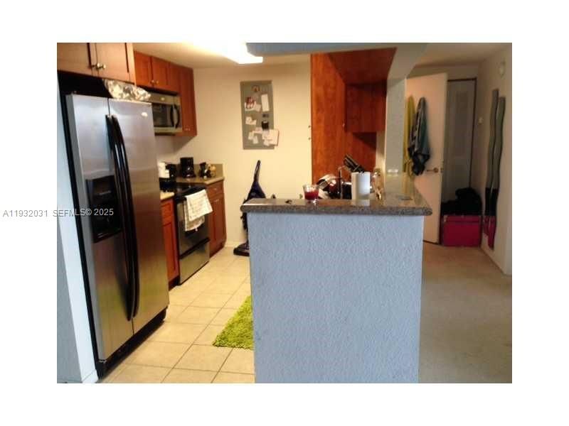 For Rent: $2,250 (1 beds, 1 baths, 620 Square Feet)