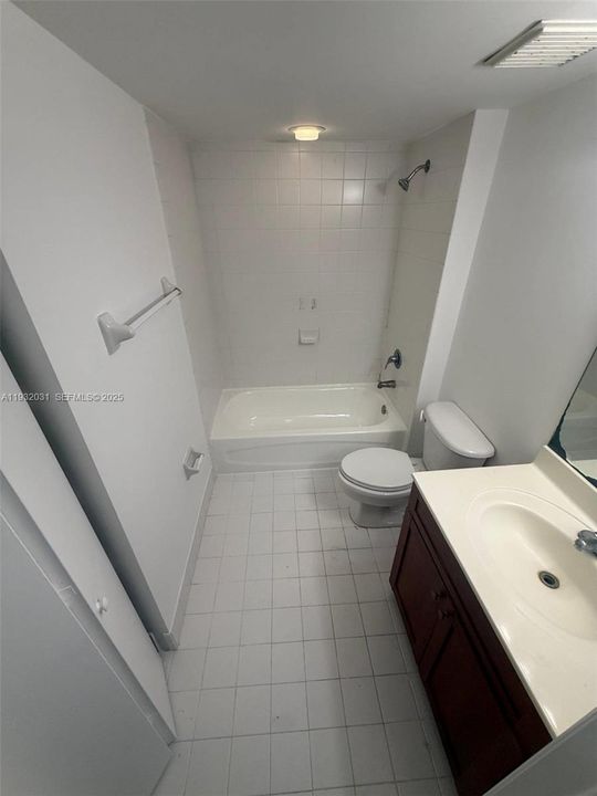 For Rent: $2,250 (1 beds, 1 baths, 620 Square Feet)