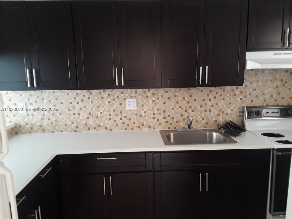 В аренду: $1,850 (2 спален, 2 ванн, 840 Квадратных фут)