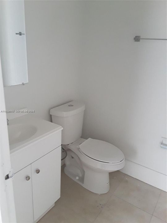 В аренду: $1,850 (2 спален, 2 ванн, 840 Квадратных фут)