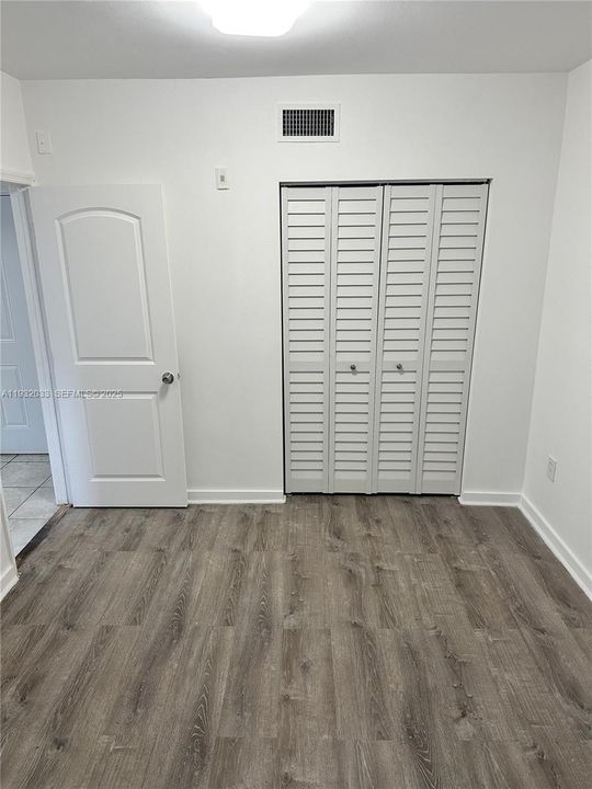 For Rent: $1,900 (2 beds, 1 baths, 685 Square Feet)