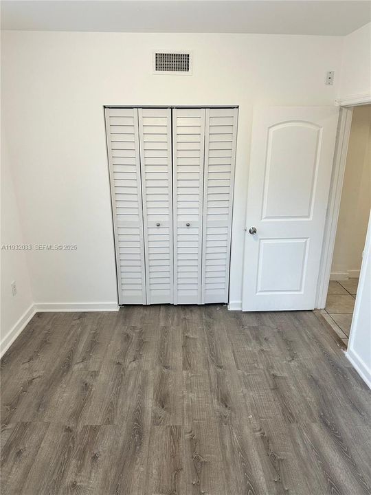 For Rent: $1,900 (2 beds, 1 baths, 685 Square Feet)