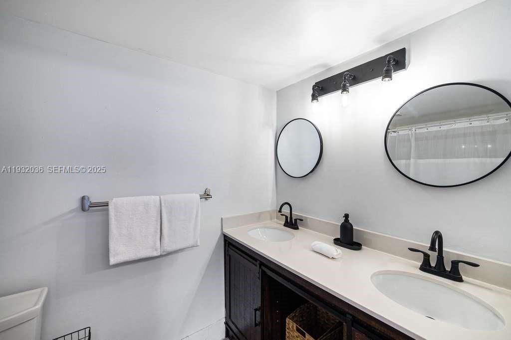 En Venta: $1,100,000 (3 camas, 2 baños, 1232 Pies cuadrados)