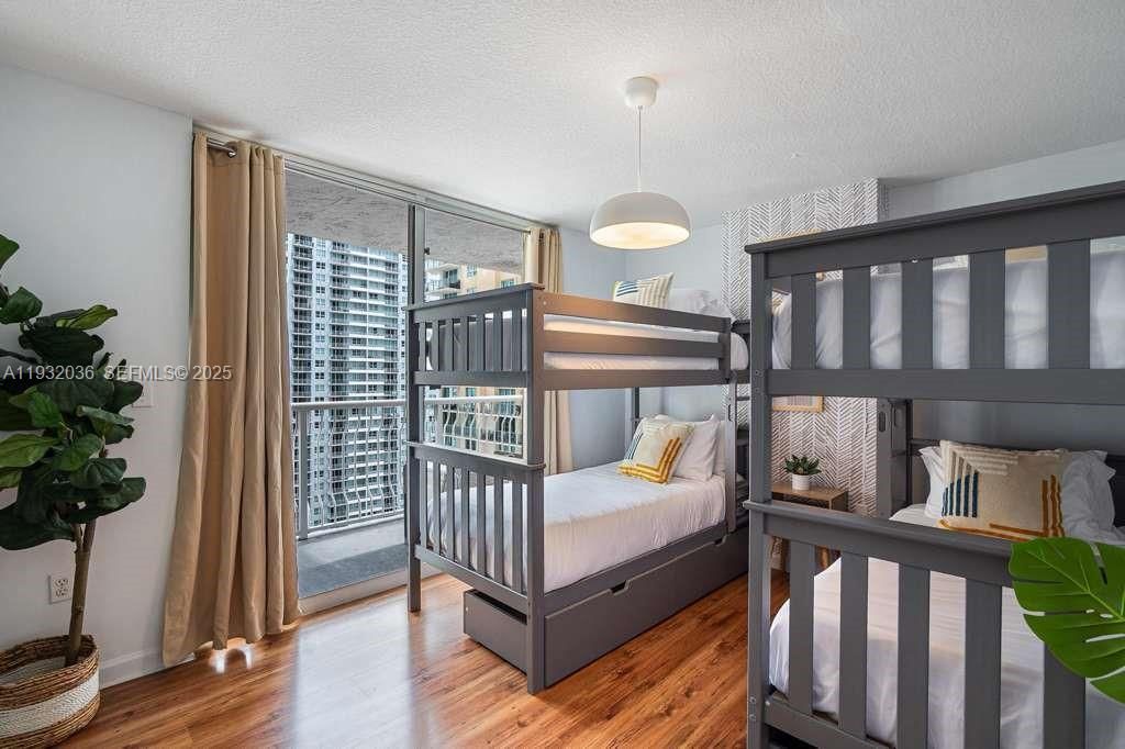 En Venta: $1,100,000 (3 camas, 2 baños, 1232 Pies cuadrados)