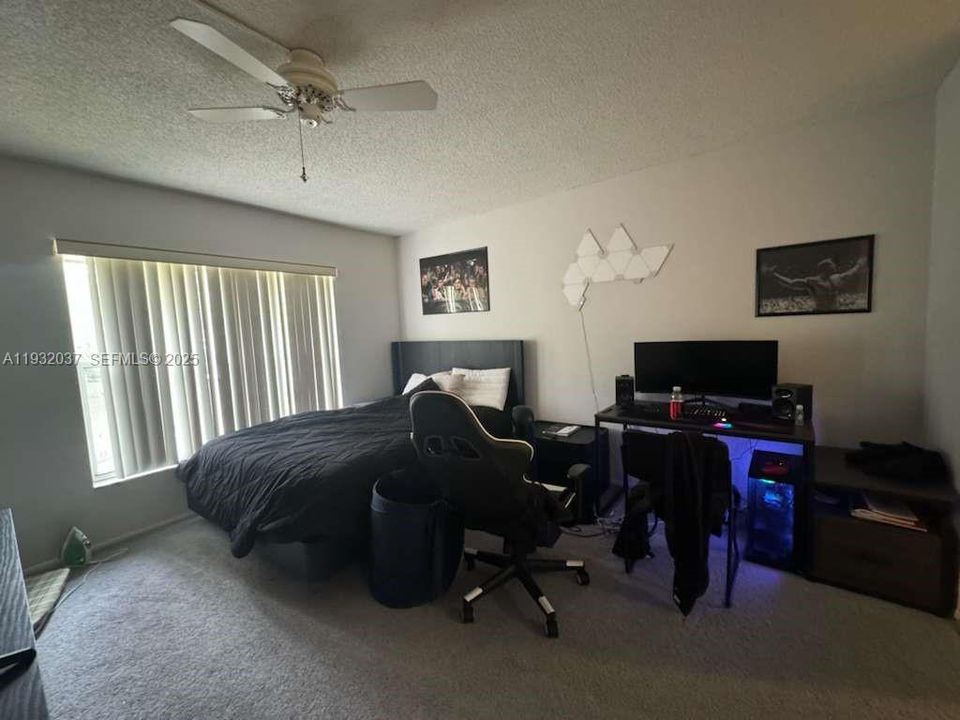 For Sale: $105,000 (1 beds, 1 baths, 800 Square Feet)