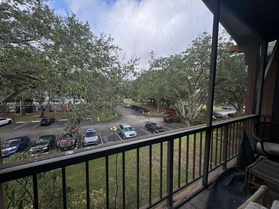 For Sale: $105,000 (1 beds, 1 baths, 800 Square Feet)