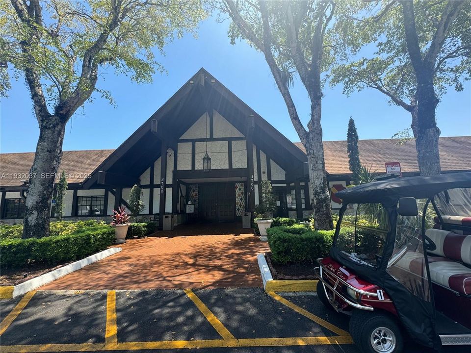 For Sale: $105,000 (1 beds, 1 baths, 800 Square Feet)