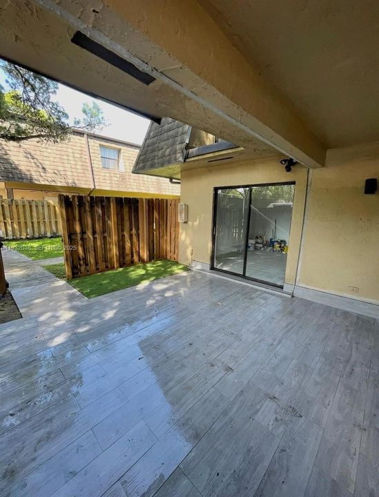 For Rent: $3,000 (3 beds, 2 baths, 1462 Square Feet)