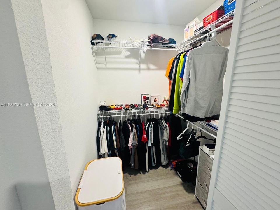 出租: $3,950 (5 贝兹, 3 浴室, 1810 平方英尺)