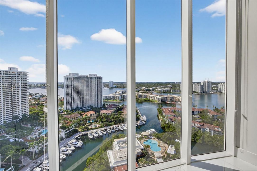 В аренду: $12,000 (3 спален, 3 ванн, 2235 Квадратных фут)