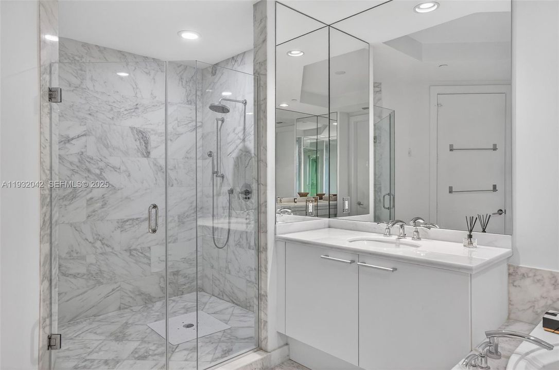 В аренду: $12,000 (3 спален, 3 ванн, 2235 Квадратных фут)