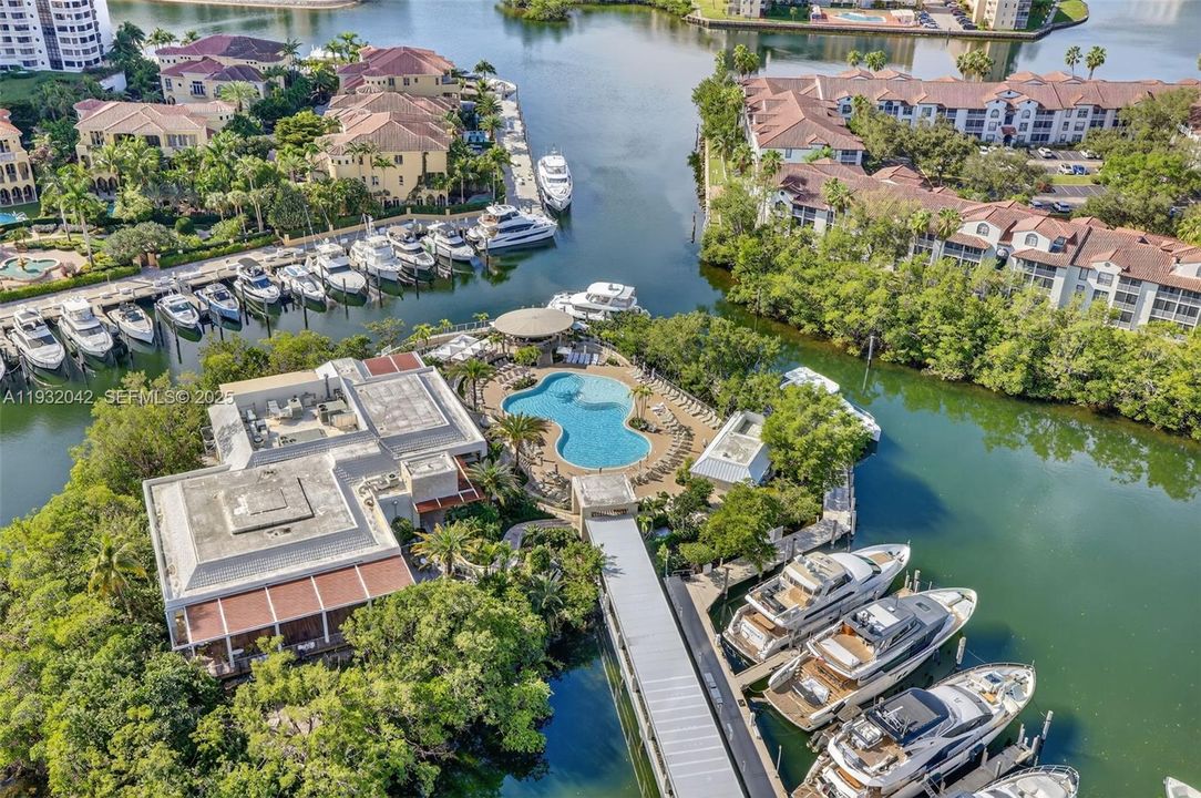 В аренду: $12,000 (3 спален, 3 ванн, 2235 Квадратных фут)