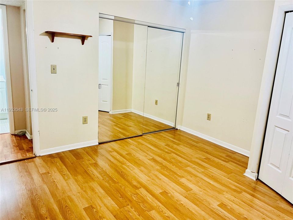 待售: $235,000 (2 贝兹, 2 浴室, 1210 平方英尺)