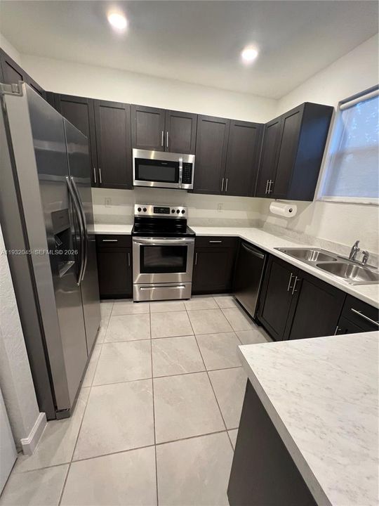 В аренду: $2,600 (3 спален, 2 ванн, 1442 Квадратных фут)