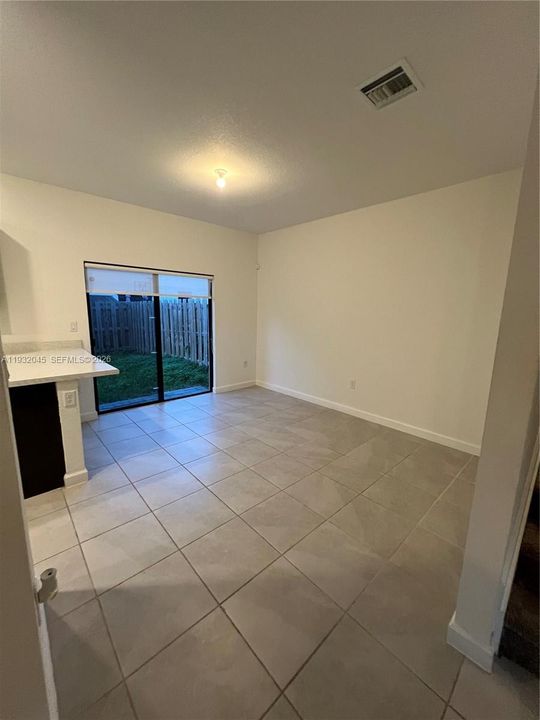 В аренду: $2,600 (3 спален, 2 ванн, 1442 Квадратных фут)