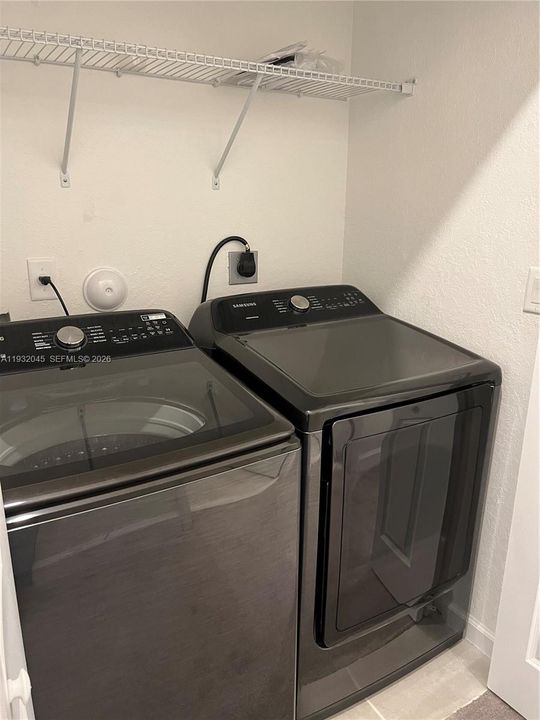 В аренду: $2,600 (3 спален, 2 ванн, 1442 Квадратных фут)