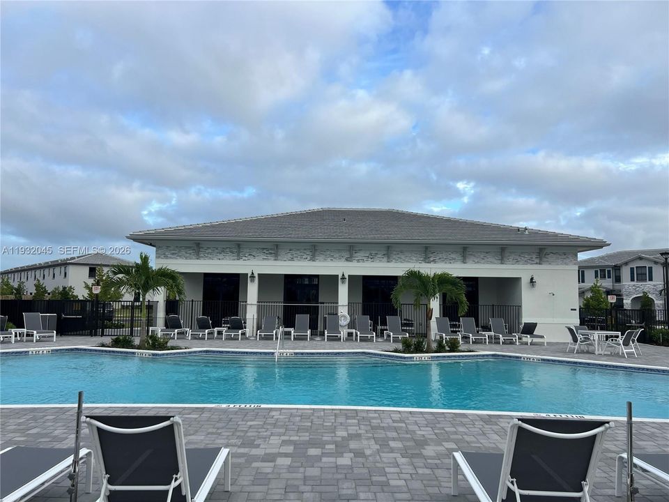 В аренду: $2,600 (3 спален, 2 ванн, 1442 Квадратных фут)