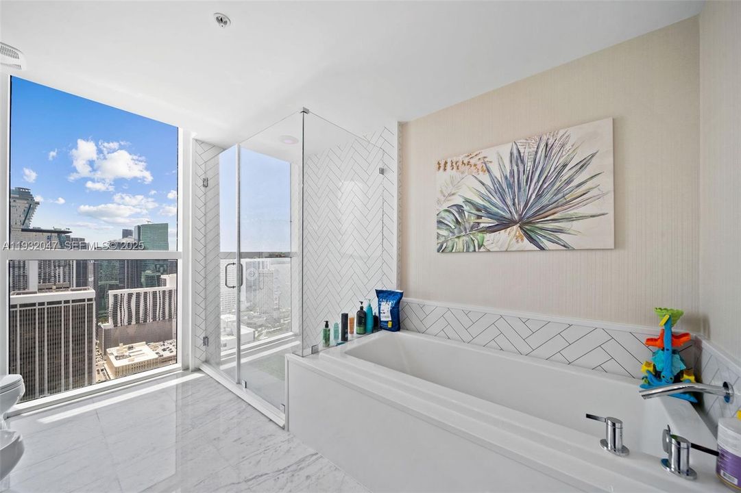 For Rent: $6,800 (3 beds, 3 baths, 1795 Square Feet)