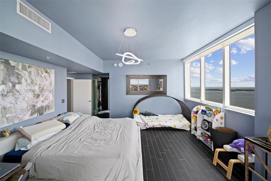 For Rent: $6,800 (3 beds, 3 baths, 1795 Square Feet)