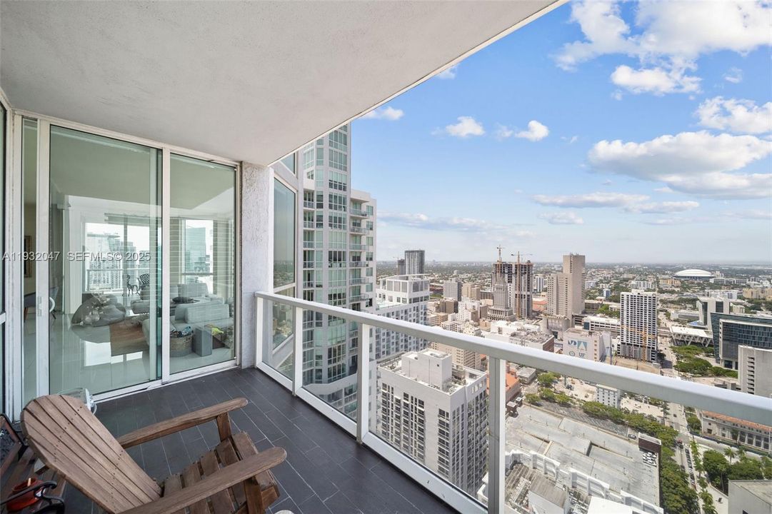 For Rent: $6,800 (3 beds, 3 baths, 1795 Square Feet)