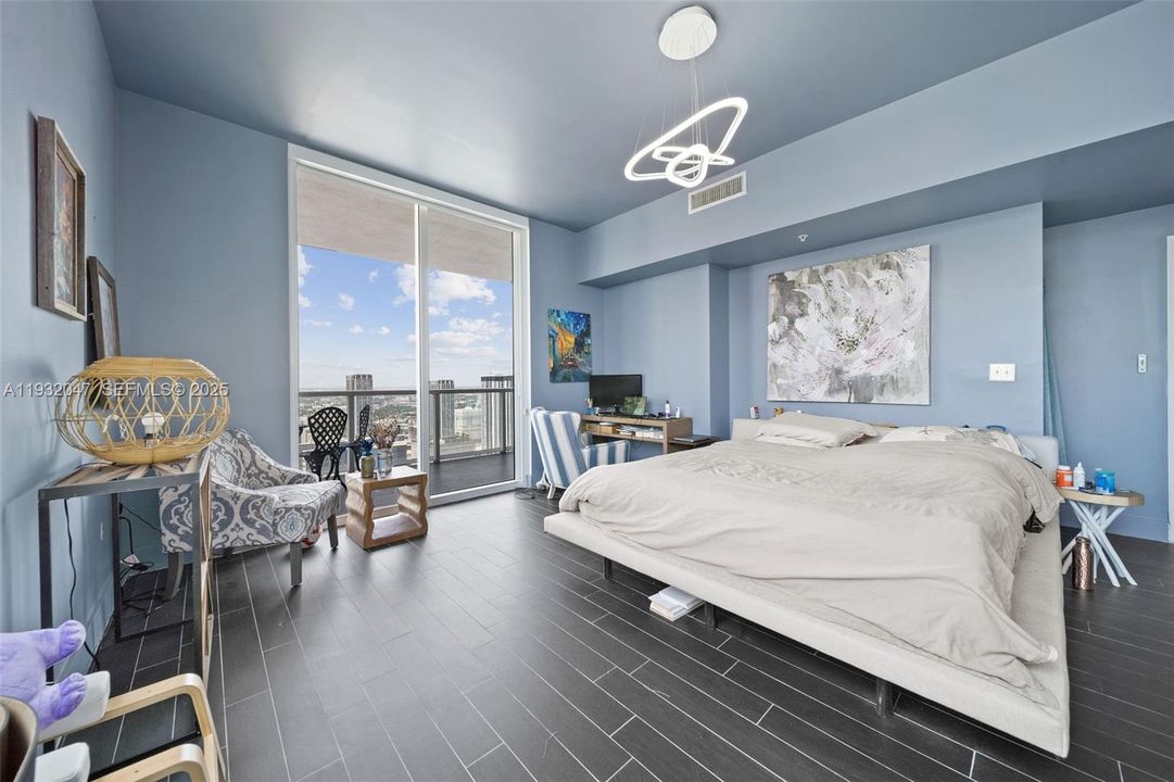 For Rent: $6,800 (3 beds, 3 baths, 1795 Square Feet)