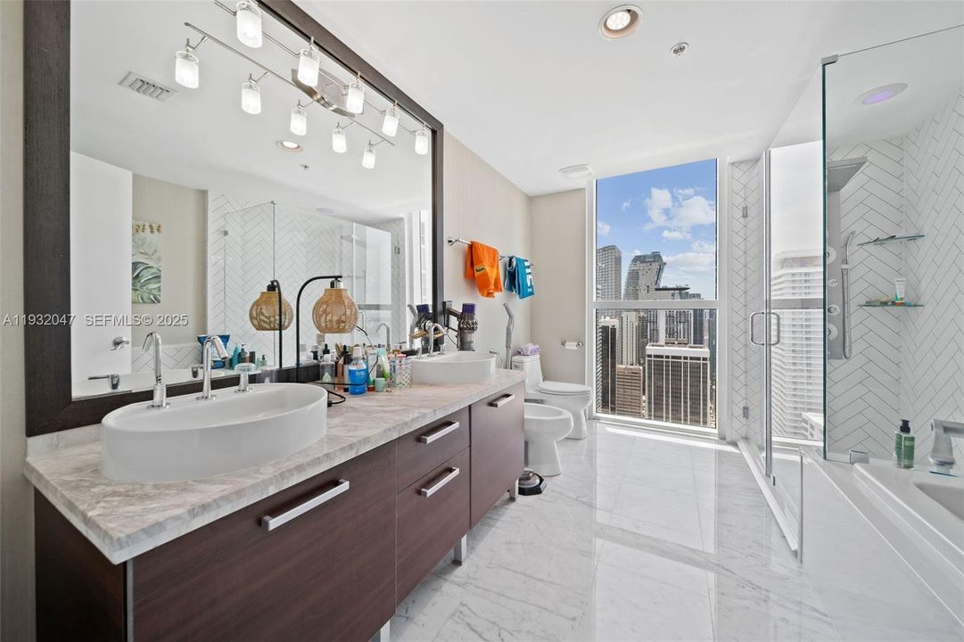 For Rent: $6,800 (3 beds, 3 baths, 1795 Square Feet)