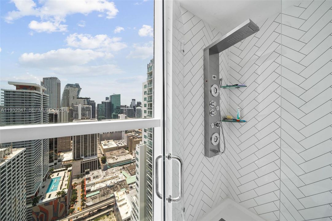 For Rent: $6,800 (3 beds, 3 baths, 1795 Square Feet)