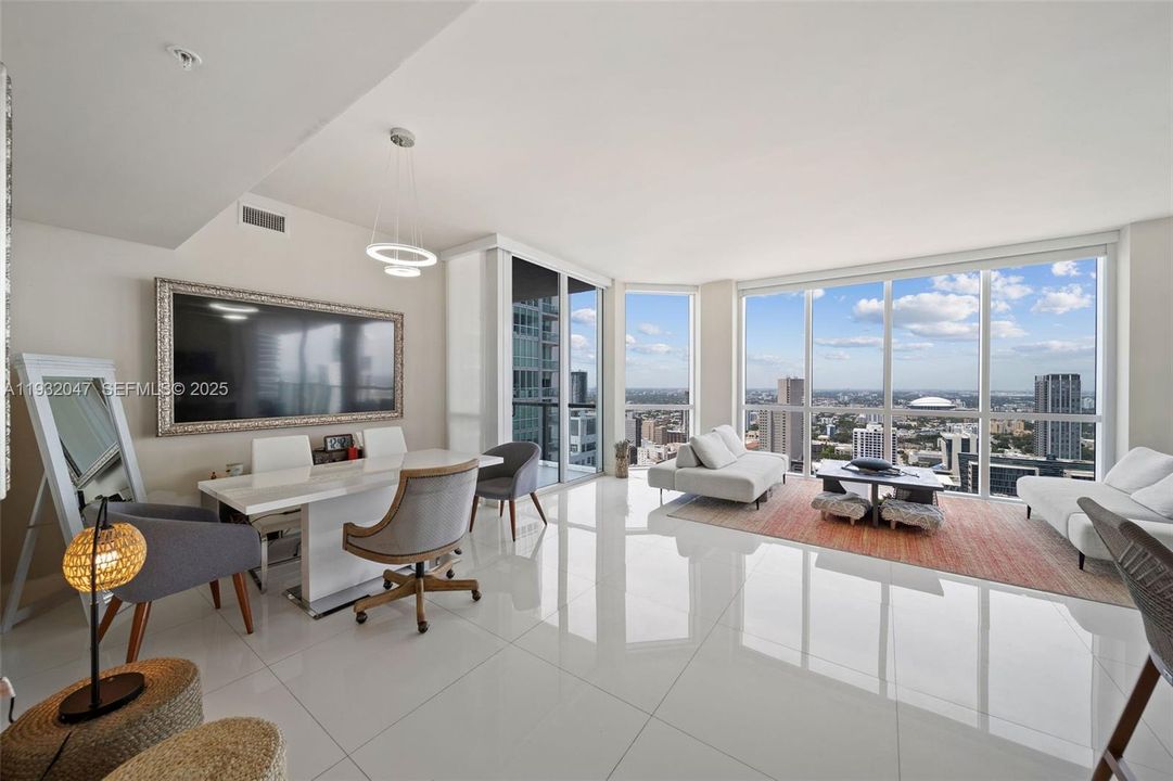 For Rent: $6,800 (3 beds, 3 baths, 1795 Square Feet)