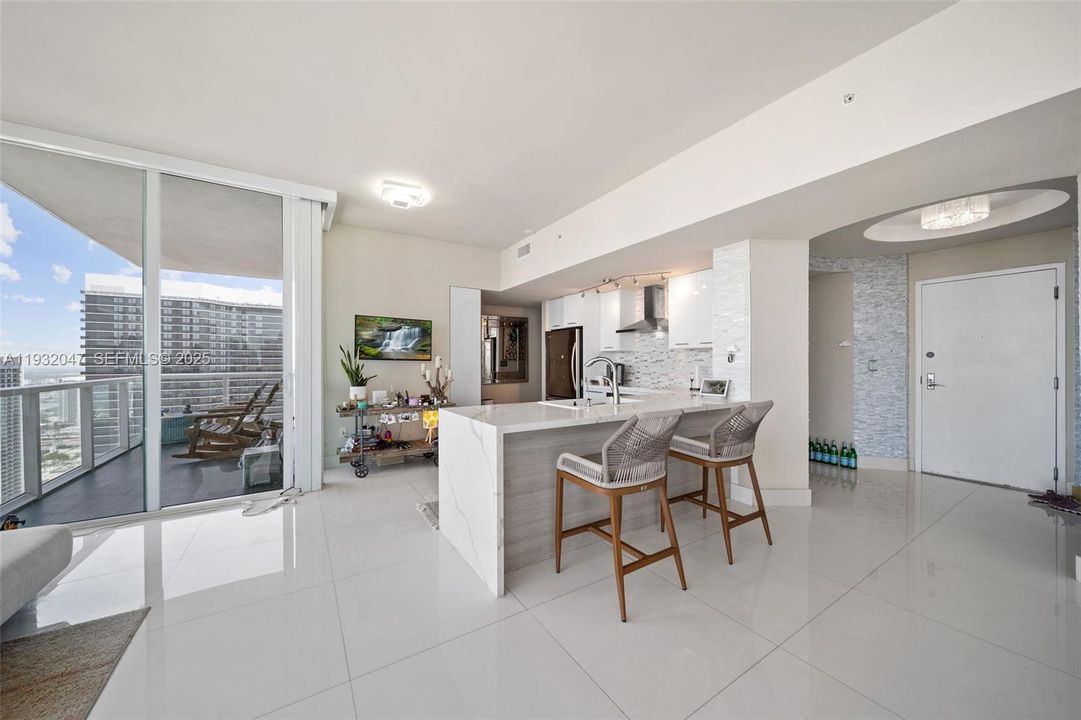 For Rent: $6,800 (3 beds, 3 baths, 1795 Square Feet)