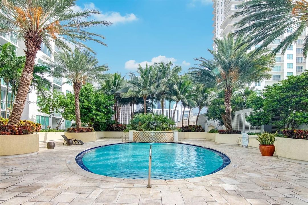 For Rent: $6,800 (3 beds, 3 baths, 1795 Square Feet)