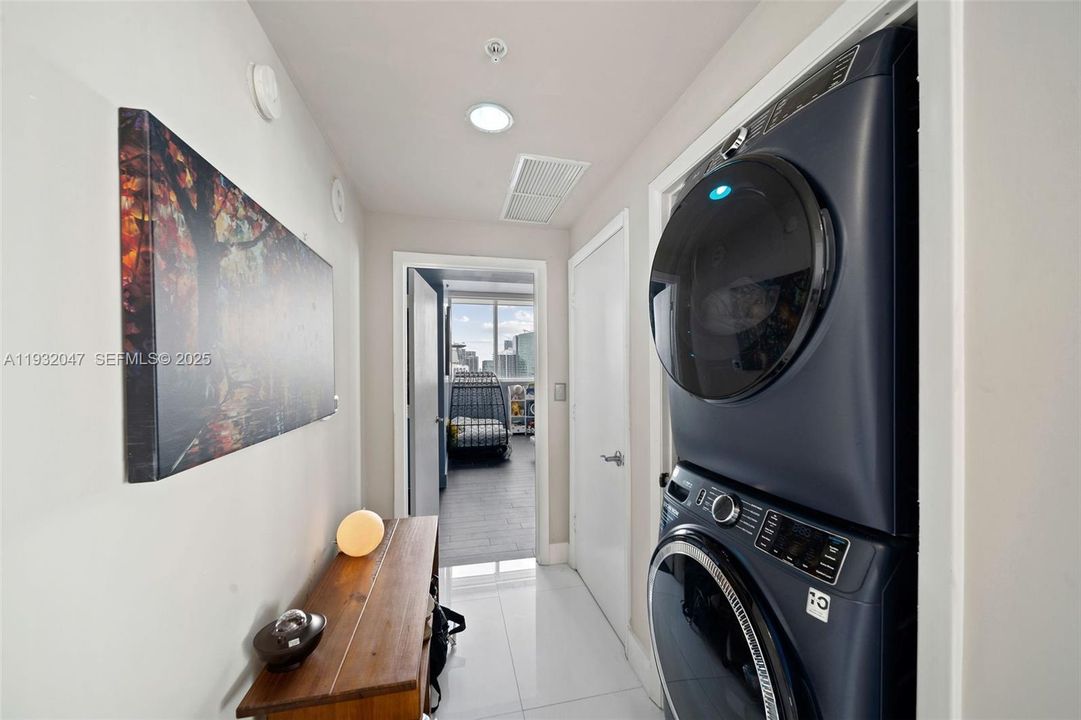 For Rent: $6,800 (3 beds, 3 baths, 1795 Square Feet)