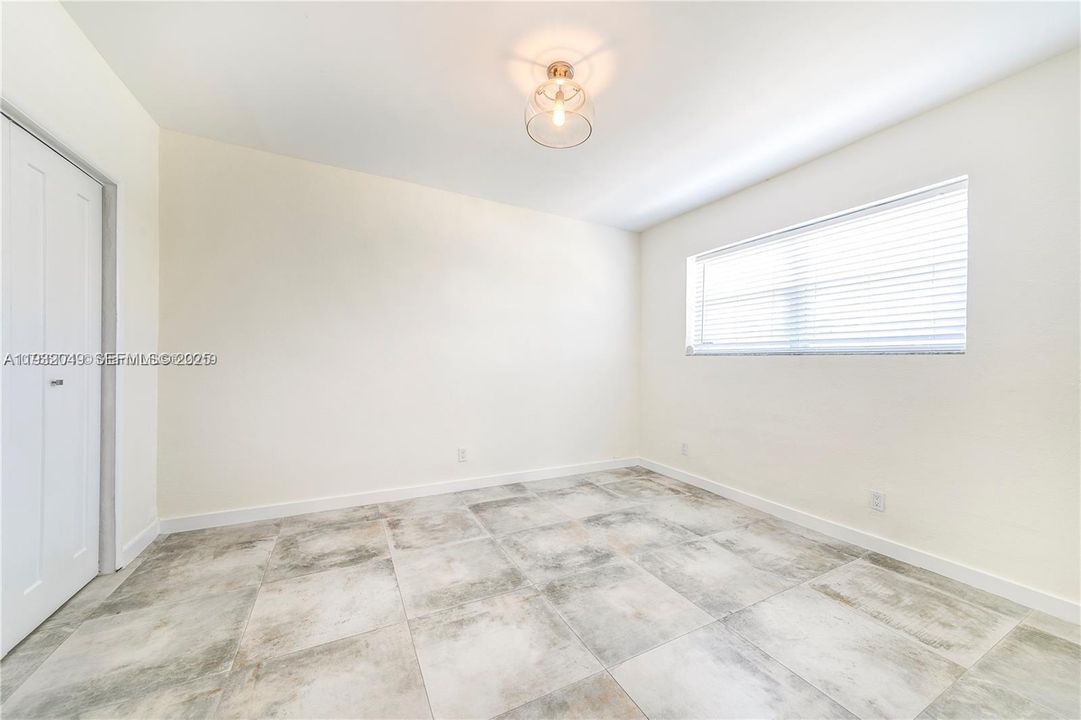 For Rent: $2,500 (2 beds, 2 baths, 900 Square Feet)