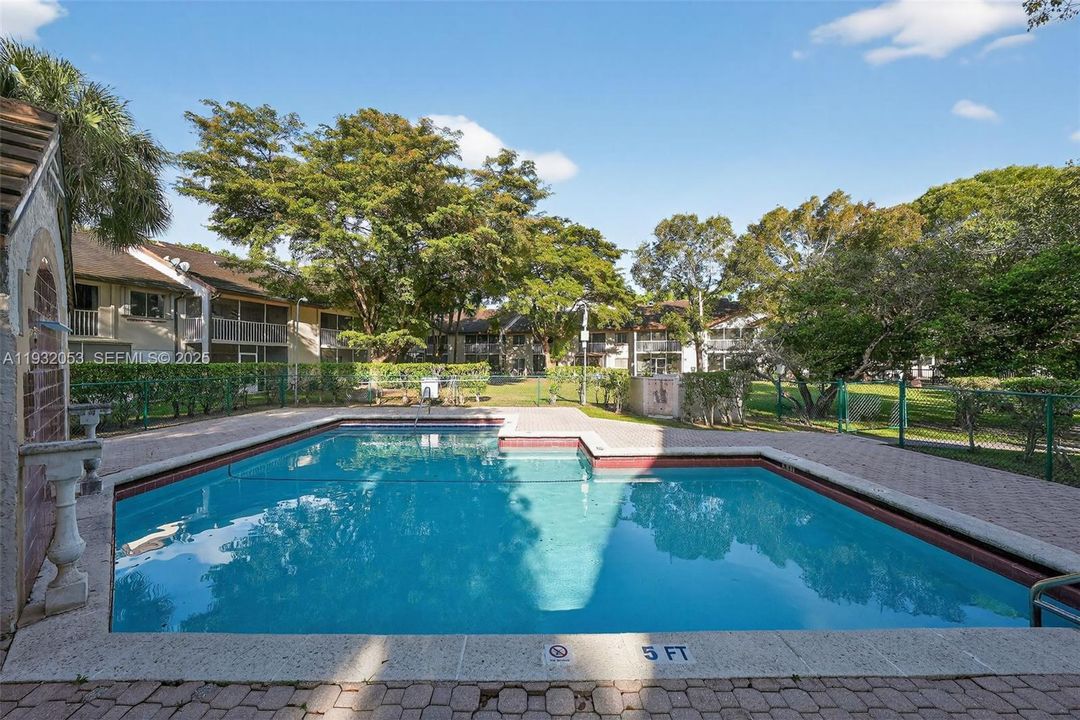 На продажу: $235,000 (1 спален, 1 ванн, 862 Квадратных фут)