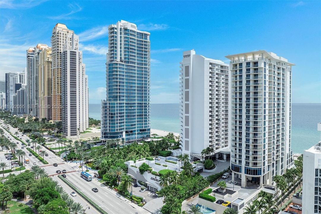 For Sale: $645,000 (2 beds, 2 baths, 1330 Square Feet)