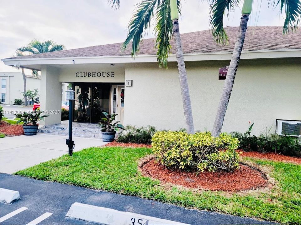 For Rent: $1,500 (1 beds, 1 baths, 625 Square Feet)