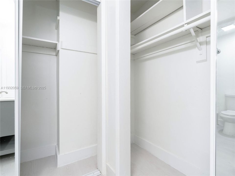 出租: $2,550 (3 贝兹, 2 浴室, 20552 平方英尺)