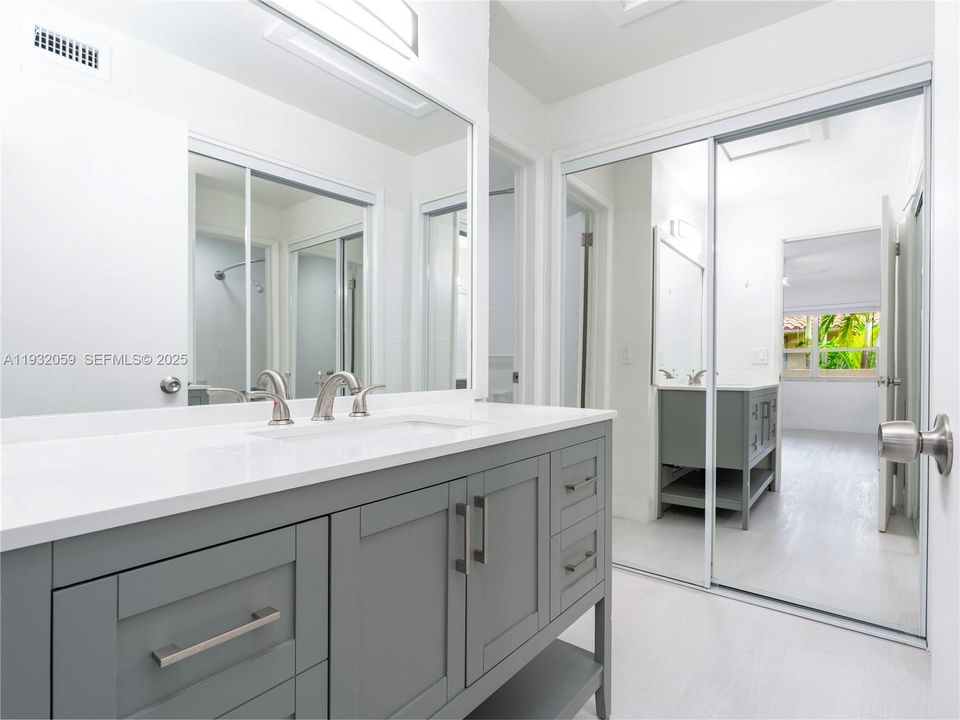 出租: $2,550 (3 贝兹, 2 浴室, 20552 平方英尺)