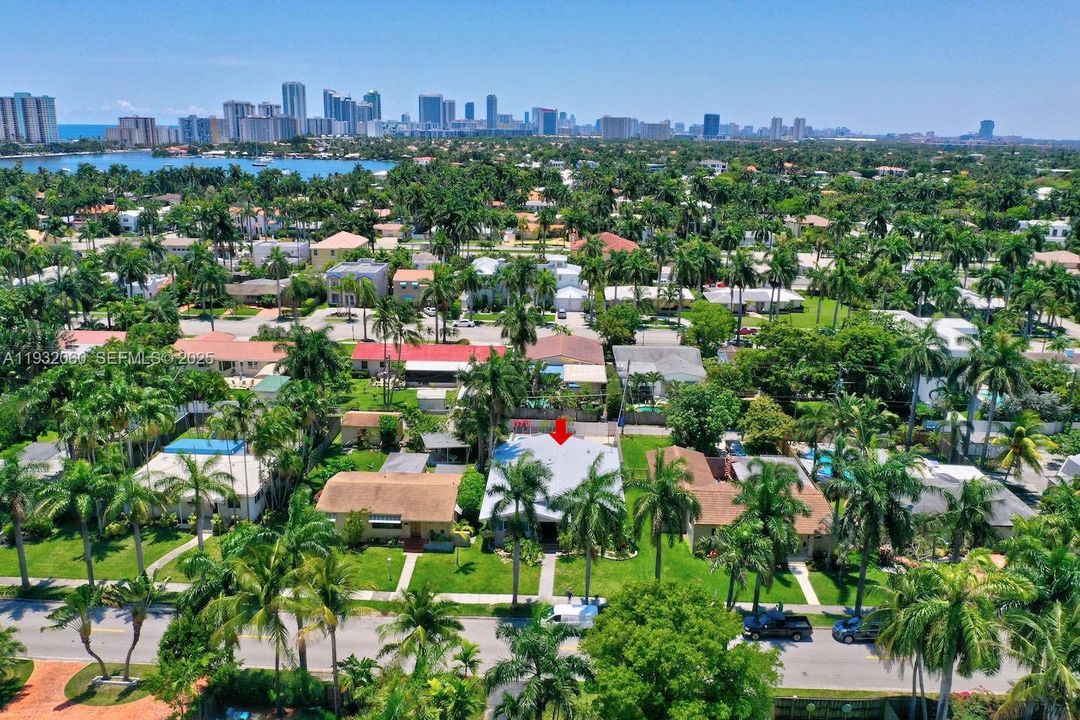 For Sale: $1,099,999 (4 beds, 2 baths, 2127 Square Feet)