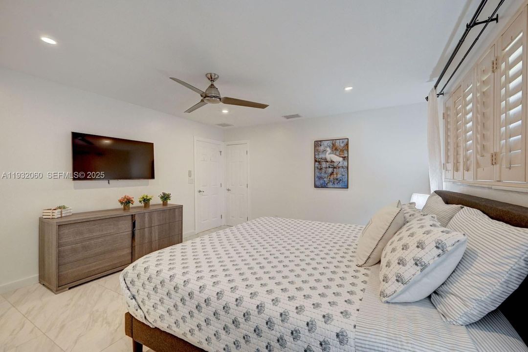 For Sale: $1,099,999 (4 beds, 2 baths, 2127 Square Feet)