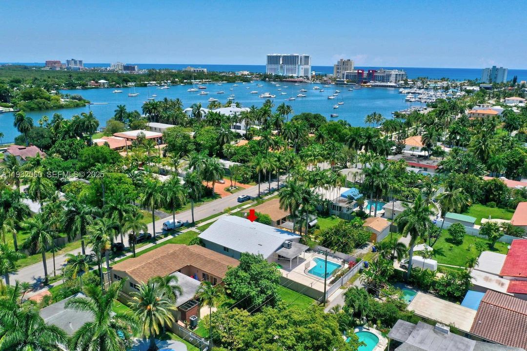 For Sale: $1,099,999 (4 beds, 2 baths, 2127 Square Feet)