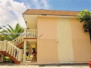 待售: $190,000 (2 贝兹, 2 浴室, 882 平方英尺)